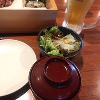 やきにくのバクロ 博多店 - サラダ、ご飯、吸い物付き