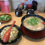 豚旨うま屋ラーメン - 