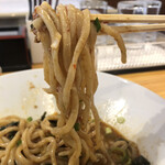 台湾まぜそば やまおか - 麺