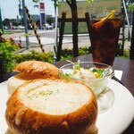 珈琲館 - ヤバい日差し～！あっちい！