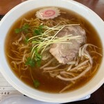 もつ煮屋 日の出食堂 - 「ラーメン」（600円）