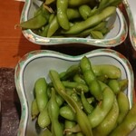 湘南茅ヶ崎 道 - お通し(枝豆)ここのお通しは毎回一品料理の量ですな♪