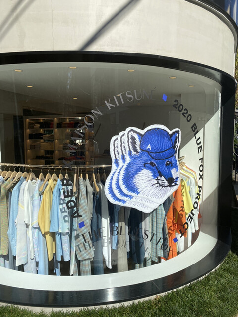 イェェェイ 空前絶後のぉ 超絶怒涛のキツネ芸人 キツネを愛し キツネに愛された男 この世の中で一番愛するブランド メゾンキツネが監修するカフェが表参道に インスタ映え必至 By S15ab048 Cafe Kitsune Aoyama Cafe Kitsune カフェ キツネ