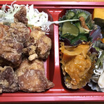 Bentou Souzai Shimizu - から揚げおかず570円
                      手作り惣菜4種と唐揚げ6個です。