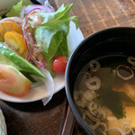 井中 - サラダ、お椀