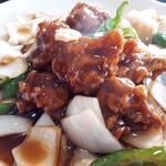 豫園飯店 - 鶏唐揚げの黒酢炒め