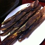 せっちゃんのエクスペリヤンスの家 - 根曲り竹の網焼き