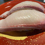 廻鮮寿し たいの鯛 - ハマチ　220円