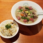 麺屋 六感堂 - 焼き茄子の冷製ラーメン＋牛たんガーリックライス