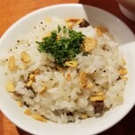 麺屋 六感堂 - 牛たんガーリックライス