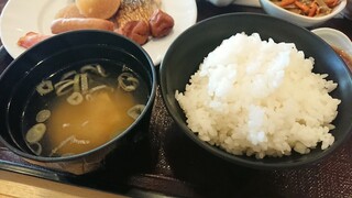 Toyama Chitetsu Hoteru - 味噌汁、ご飯