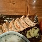 肉汁餃子のダンダダン - 肉汁焼餃子定食