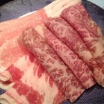 奄美黒毛島豚と鹿児島黒毛和牛のミックスしゃぶしゃぶ