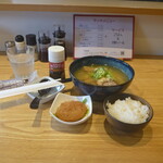 Ramen Tenki - お昼の無料ご飯とコロッケ