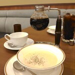 Kurashiki Kohi Ten - 倉敷コーヒーブレンドはサイフォンで。
                        ランチセットのスープが美味しい♪