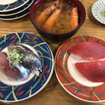 島武水産 - 料理写真:エビ汁アジ、マグロ