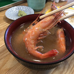 島武水産 - エビ汁身がついたエビが3尾入り