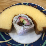 島武水産 - 伊達巻巻きというか太巻きを伊達巻が囲ってる(^｡^)美味い！