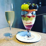 PATISSERIE ASAKO IWAYANAGI - パルフェビジュー レザン、ペアリングワイン。