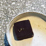 PATISSERIE ASAKO IWAYANAGI - オマケのロイヤルミルクティーボンボン