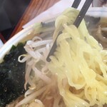 Kinchan Ramen Yachiten - 麺アップ