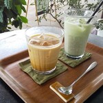 カフェ ジャーナル - キャラメルカフェラテ、抹茶ラテ！外のテラスで！
