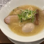 ラーメン ロケットキッチン - トリ塩パイタン半熟玉子入り