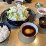 saburoubei - とり白菜鍋定食　ぶた白菜鍋定食