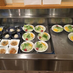 ベルステーキ　 - サラダバーが、サラダ器に