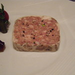 レザンファン ギャテ - 長期熟成をかけた定番の田舎風テリーヌ～レザンファン ギャテのスペシャリテ～