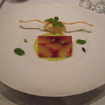 レザンファン ギャテ - ～白桃のコンポートとフランボワーズのテリーヌ、ピスタチオのソースとバニラのグラス添え～