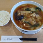 五目あんかけ汁そば（８００円）