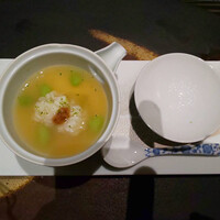 日本料理 湯河原 華暦 - 鱧葛打ち　玉葱のお玉蒸し　東京しゃもスープ