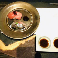 日本料理 湯河原 華暦 - 本鮪　真鯵握り