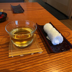 落雁諸江屋 西茶屋菓寮 味和以 - お茶とおしぼり