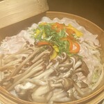 秋季蔬菜蘑菇六黑白豬的蒸涮涮鍋 【10月~12月】 期間限定