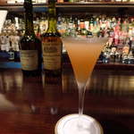 バー　アルシェ - すだちと和三盆を使ったギムレット、その完成度の高さに驚いた。（写真はあとから発見！）