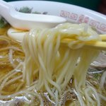 手のべ冷麺専門店 六盛 松原本店 - 中華ソバの低加水ストレート麺、中細。