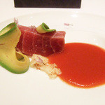 フロリレージュ - マグロとアボカドとガスパチョの前菜