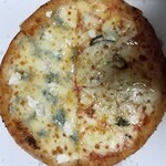 CRAZY PIZZA - マルゲリータ＆クアトロフォルマッジ　蜂蜜付き