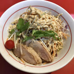 千里眼 - 冷し中華（少な目）麺100グラム 870円　ニンニクショウガガリマヨマシカラメマシマシ