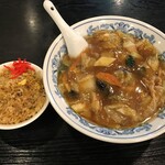青島 - 什景湯麺+チャーハンセット