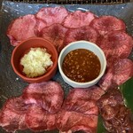 俺の焼肉 - 限定30食ネギ塩牛タン200g1000円税込