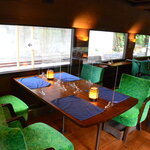 四国まんなか千年ものがたり - 1号車車内（春萌の章）