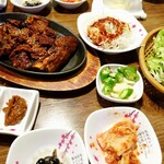 韓国料理 辛ちゃん - 辛デジカルビとサンチュセット