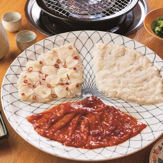 ``Yakifugu'', which allows you to enjoy blowfish in Yakiniku (Grilled meat) style, is a must-try!