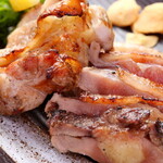 備長炭火焼鳥たまるや - 最高の食材は余計な味付けなどはせず、シンプルにいただく。