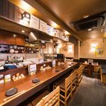 備長炭火焼鳥たまるや - 焼き場が見える臨場感