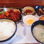 楓 - ポークチャップ定食（全景）850円