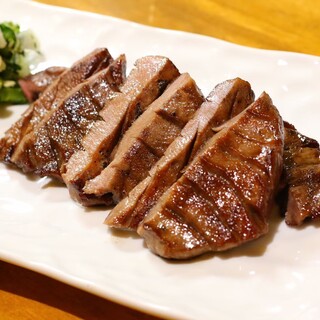 Rare "Grilled Beef Tongue" and original menu "Fried Beef Tongue Skin"